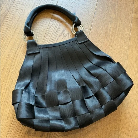 EUC Harveys Seatbelt Bag - Large Stella Tote - Black - Picture 1 of 12